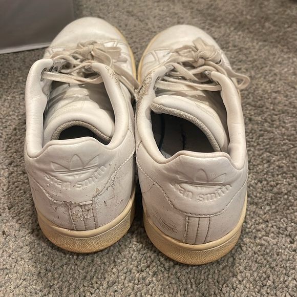 White Adidas Stan Smiths - Picture 3 of 4